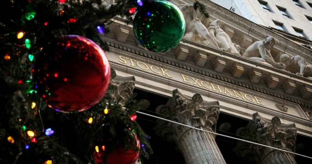 Wall Street กำลังรอ 'Santa Rally' โดยหุ้นสหรัฐฯ เป็นประวัติการณ์