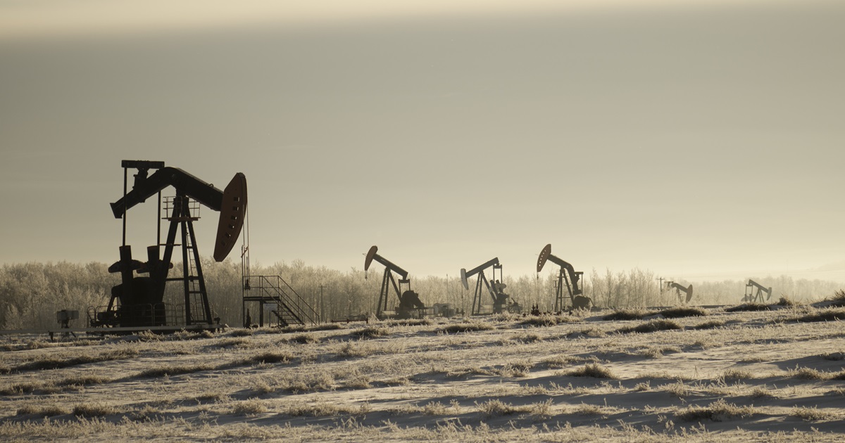 ราคาน้ำมันทรงตัวหลังร่วงลง 3%; สหรัฐฯ บังคับใช้มาตรการคว่ำบาตรเวเนซุเอลาอีกครั้ง